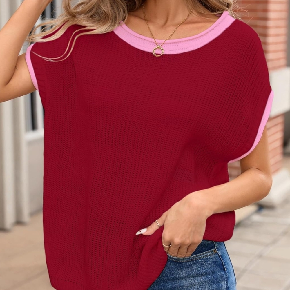Women's Red and Pink Knit Top